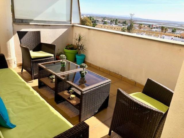 Gatu Premium Atico Parra, Parking, Piscina Comun, Terraza, Wifi Solo Familias O Grupos De Mayores De 25 Anos Apartman El Puerto de Santa María Kültér fotó